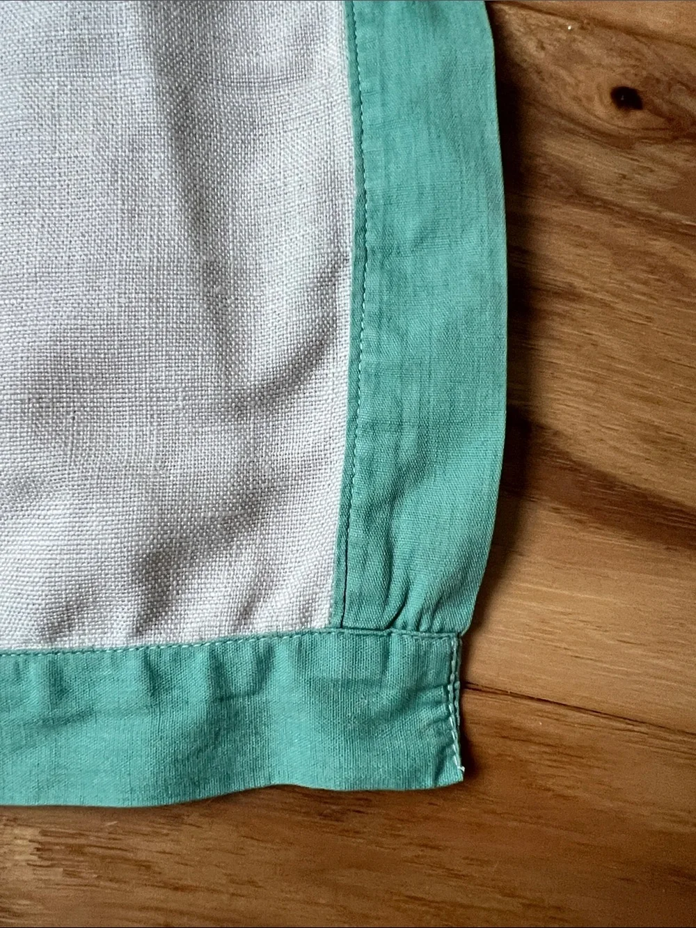 Linen Table Runner - Picture 2 of 5